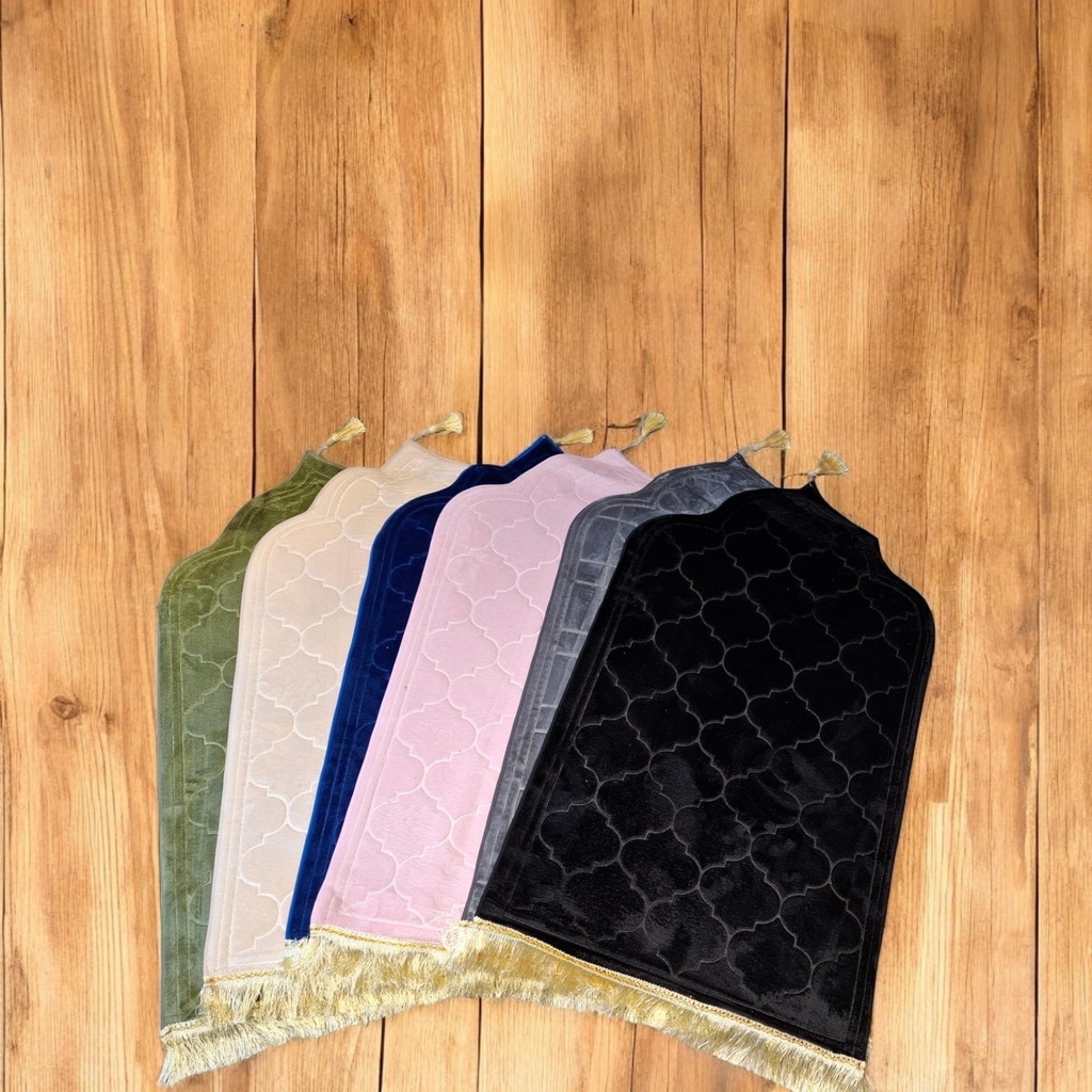 TAPIS DOME MATELASSE